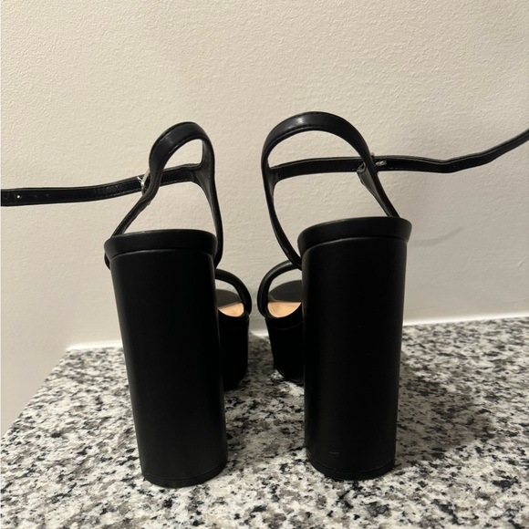 STEVE MADDEN - TILLE BLACK PLATFORM HEELS - SIZE 7.0 - Picture 3 of 7